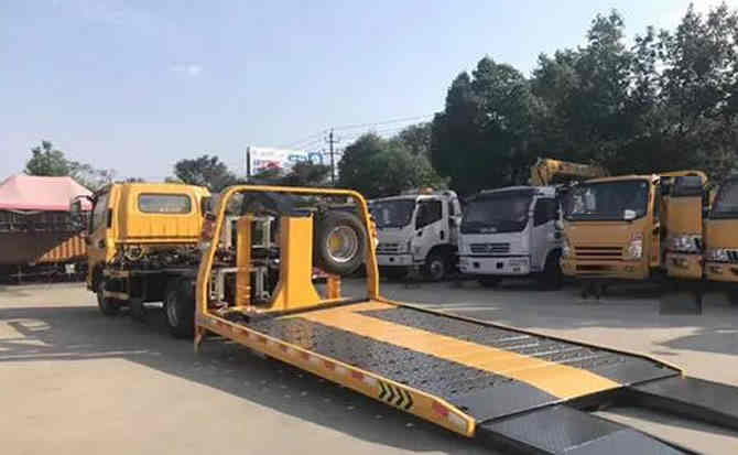 六枝特区汽车中途维修案例